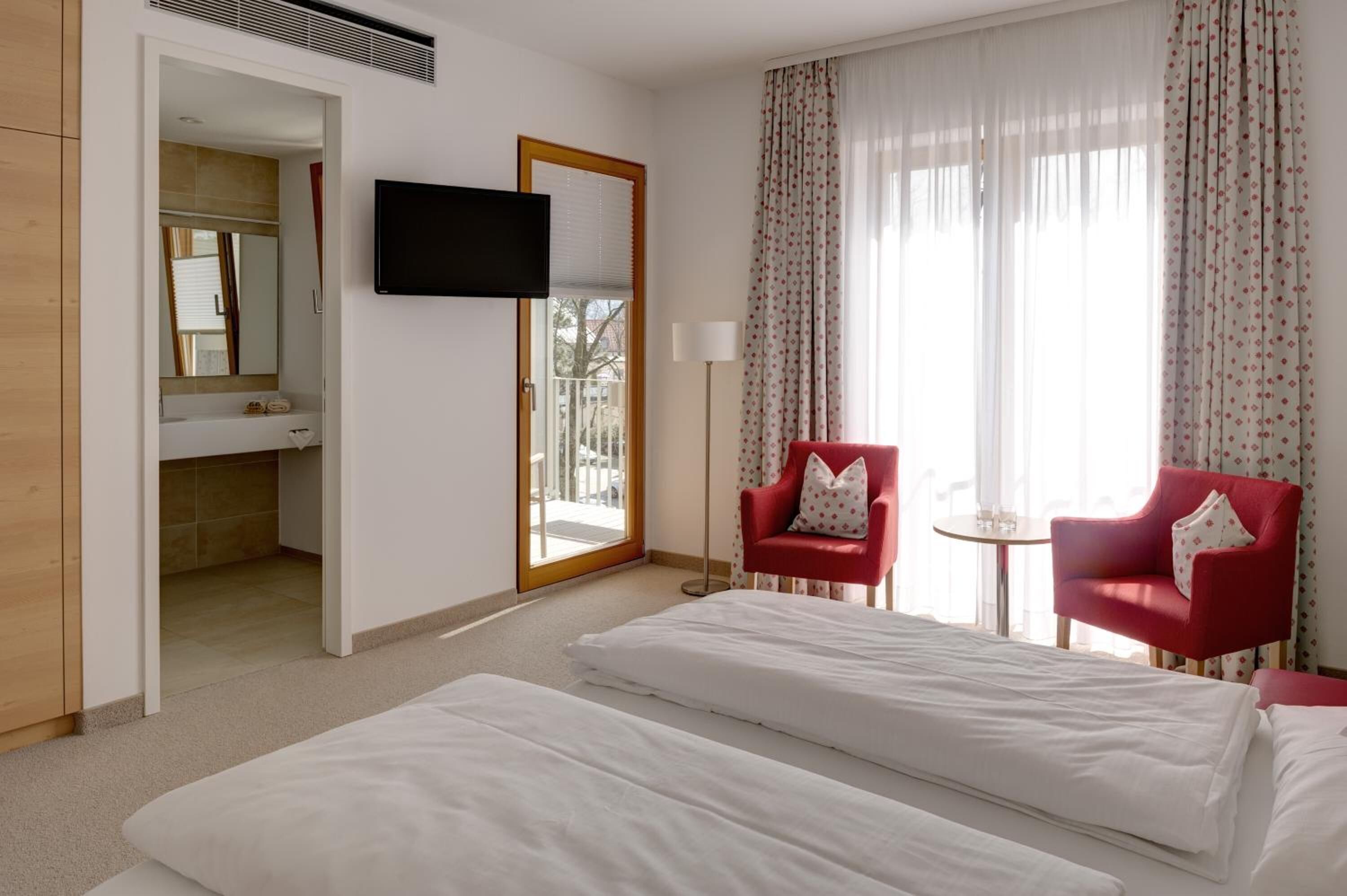 In-room safe, desk, soundproofing, iron/ironing board