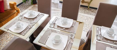 Breakfast area