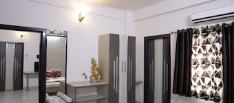 Hotel Amit Palace