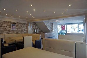 Lobby - Boss Hotel (Eceabat)