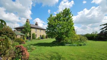 Bagian depan properti