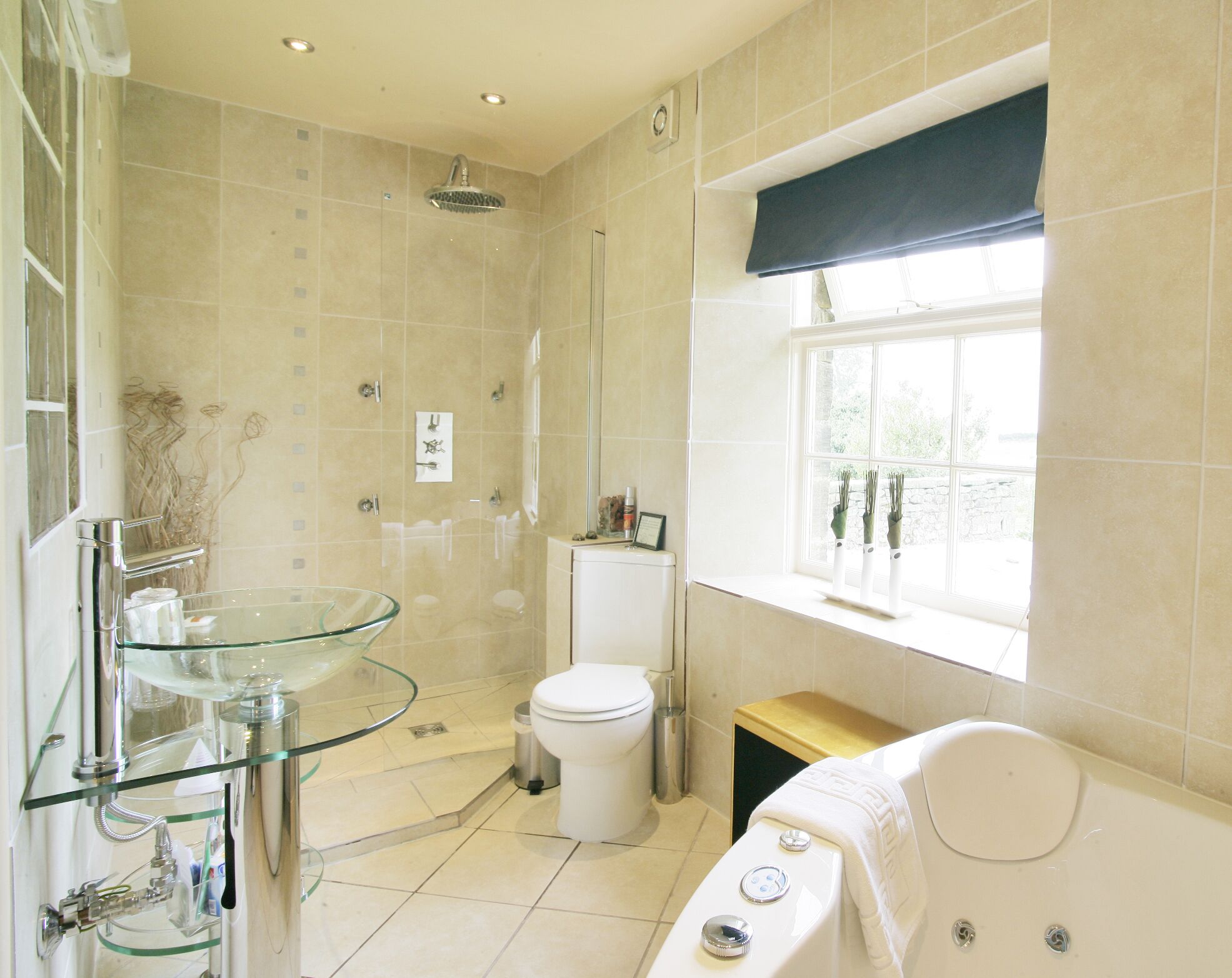 Luxury Double Room | Bathroom amenities | Free toiletries, hair dryer, bathrobes, slippers