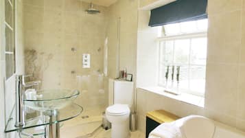 Luxury Double Room | Bathroom amenities | Free toiletries, hair dryer, bathrobes, slippers