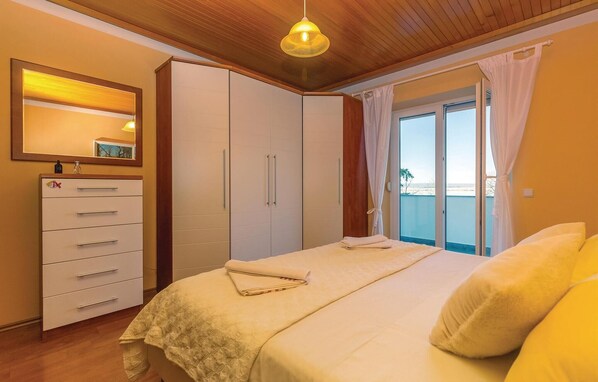 2 bedrooms, in-room safe, free WiFi, bed sheets