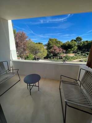 Double or Twin Room, Balcony | 1 bedroom, premium bedding, minibar, in-room safe