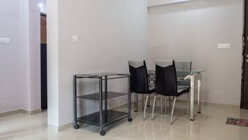 Căn hộ Tiêu chuẩn, 1 phòng ngủ | 1 phòng ngủ, giường gấp/giường phụ (phụ phí), bộ trải giường