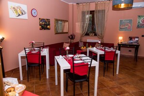 Daily buffet breakfast for a fee - Gli Ulivi dell'Etna (Acireale)