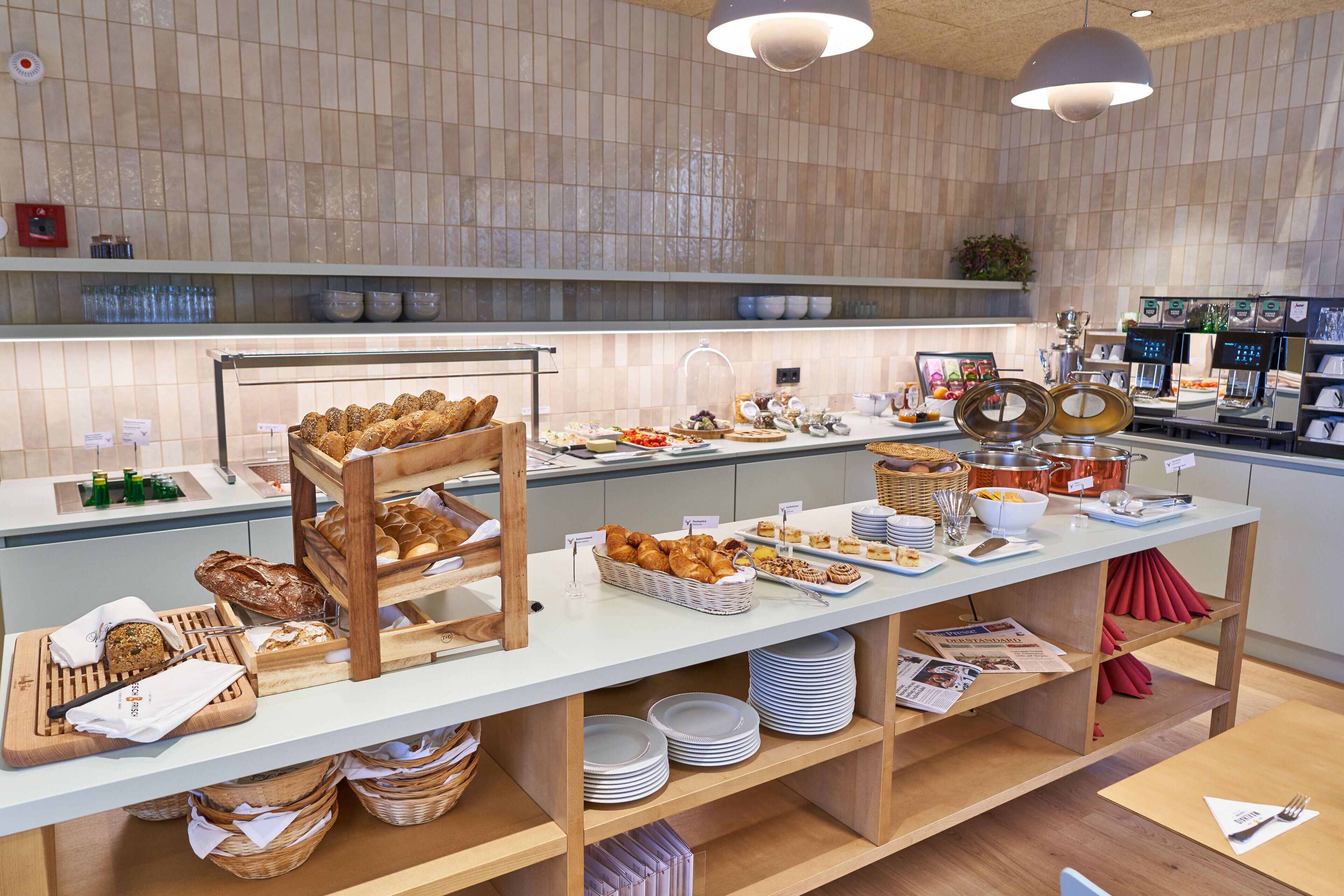 daily continental breakfast (eur 17 per person)