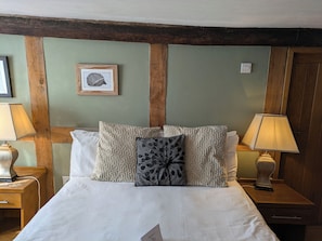 Deluxe Double or Twin Room, 1 King Bed (Dawn Run )