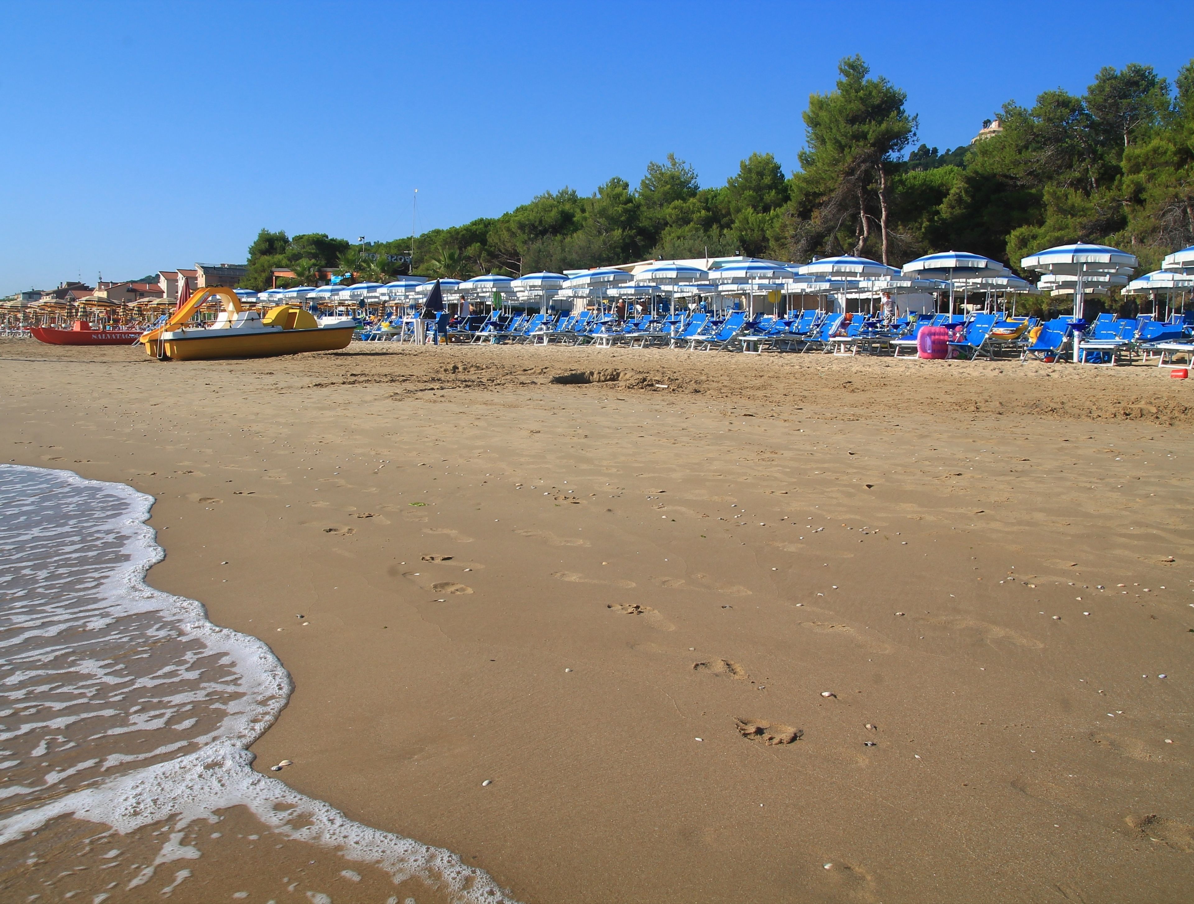 Spiaggia privata nelle vicinanze, sabbia bianca, lettini da mare
