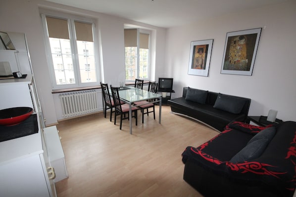 Basic Apartment, 1 Bedroom | 1 bedroom, desk, iron/ironing board, free cribs/infant beds