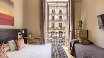Triple Room, Balcony | Desk, blackout drapes, soundproofing, free WiFi