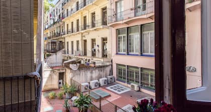 El Born Guest House by Casa Consell