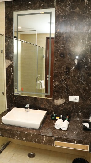 Presidential Suite, 1 Bedroom | Bathroom | Shower, rainfall showerhead, free toiletries, towels - Hotel Lakhdatar (Danta Ramgarh)