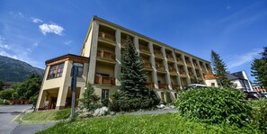 Façade de l’hébergement - soirée/nuit