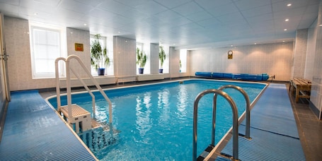 Una piscina techada. Hotel Smokovec