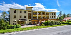 Property entrance - Hotel Smokovec (Vysoké Tatry)