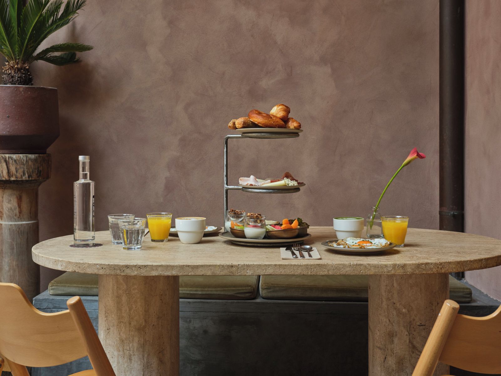 Se ofrece un desayuno completo todos los días (por un coste adicional)