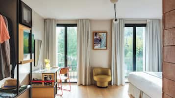 Premium bedding, minibar, in-room safe, soundproofing