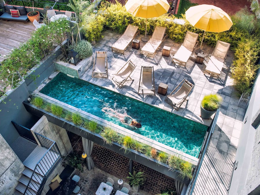 Outdoor pool, pool umbrellas, sun loungers