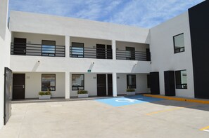 Free self parking - Hotel Plaza Catedral (Gomez Palacio)