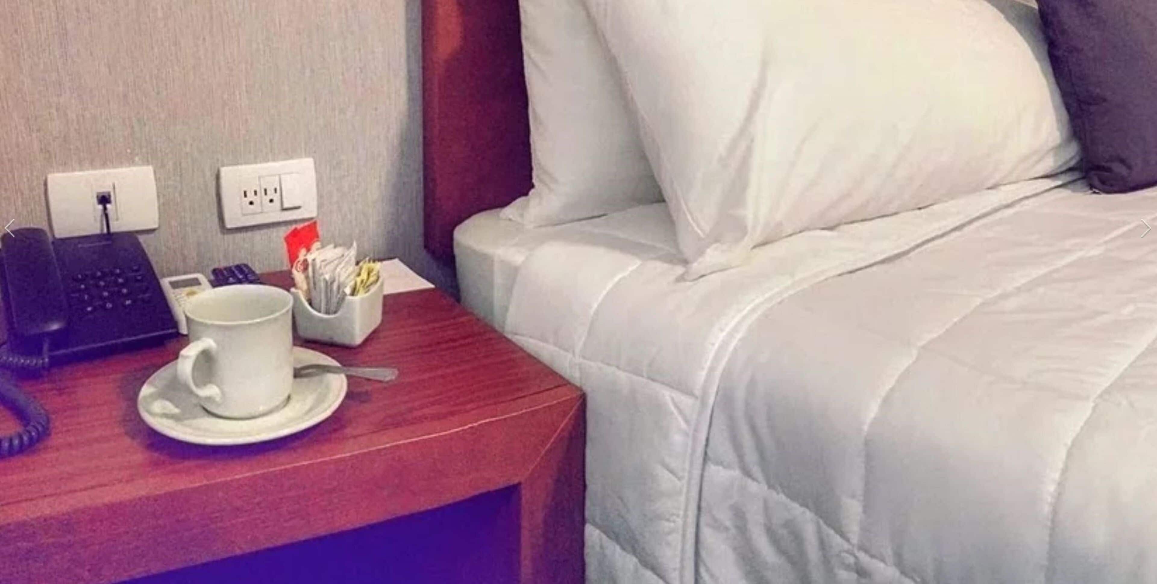 room, 1 king bed | desk, soundproofing, iron/ironing board, free wifi