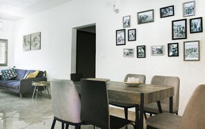 TV connectée de 42 pouces avec chaînes numériques, télévision