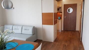 Apartment, 1 Bedroom | Living area