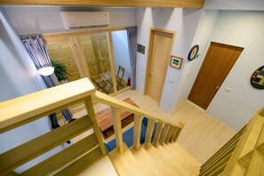 1 slaapkamer, luxe beddengoed, een bureau, geluiddichte muren