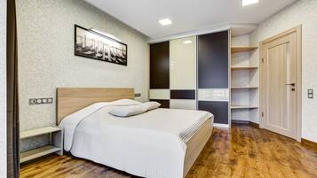 Stadtwohnung, 2 Schlafzimmer | 1 Schlafzimmer, Minibar, Bügeleisen/Bügelbrett, Reisekinderbett