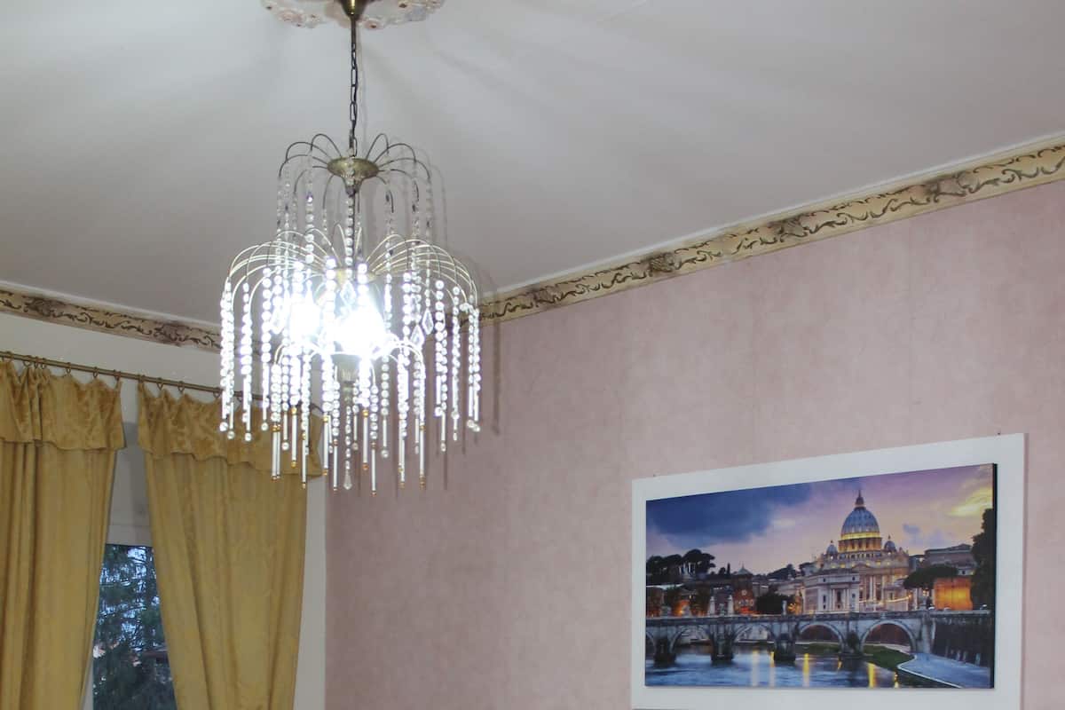 Chambre Double Confort, balcon | Bureau, fer et planche à repasser, lits bébé (gratuits), Wi-Fi gratuit
