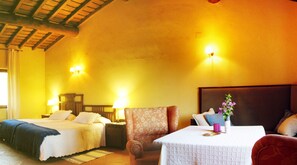 Deluxe-Doppelzimmer | Individuell dekoriert, individuell eingerichtet, schallisolierte Zimmer