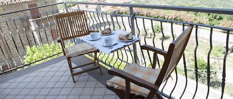 Lägenhet - privat badrum (Mansardato) | Terrass/Patio