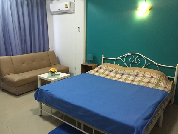 In-room safe, free WiFi