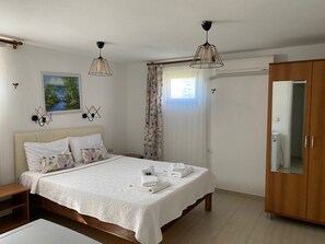 1 bedroom, minibar, free WiFi, bed sheets - Alize Otel (Bozcaada)