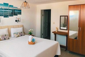 Economy Triple Room, Basement Floor