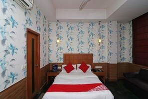 Habitación estándar doble | Cortinas opacas, wifi gratis, ropa de cama