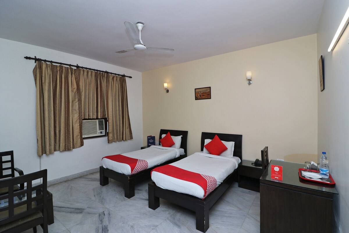 Standard Double Room | Free WiFi, bed sheets