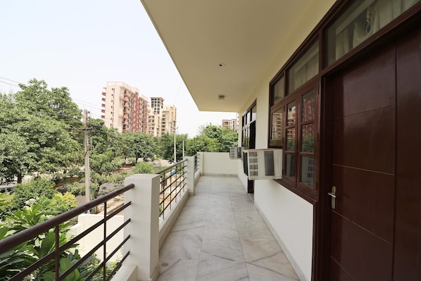 Standard Double Room | Private kitchen