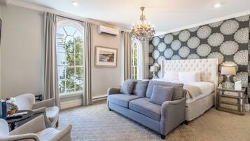 Deluxe-svíta | Sérhannaðar innréttingar, sérvalin húsgögn, myrkratjöld/-gardínur