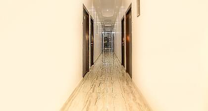 OYO 9242 Le-Leisure Hotel