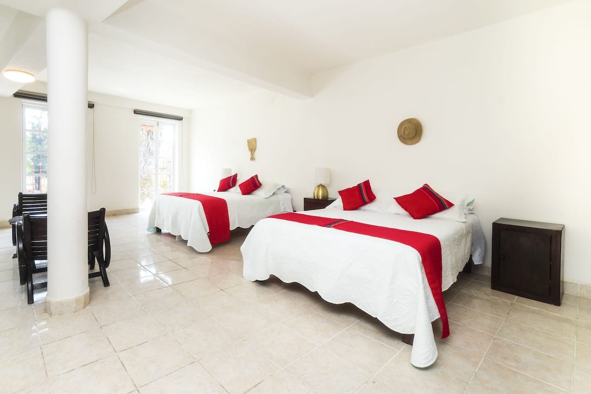 Habitacion # 1 Salvatierra | 1 bedroom, iron/ironing board, free WiFi, bed sheets