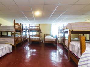 Familienzimmer | 1 Schlafzimmer, Bügeleisen/Bügelbrett, kostenloses WLAN, Bettwäsche