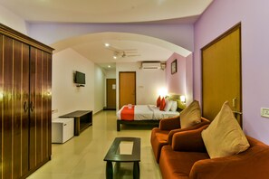 Double or Twin Room | Living area | TV