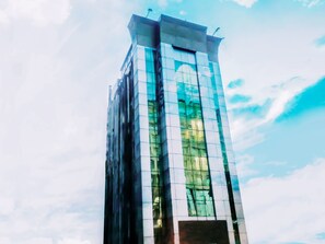 Exterior - OYO 8998 Hotel Aayash (Bidhannagar)