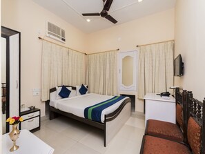 Double or Twin Room | Free WiFi - OYO 8998 Hotel Aayash (Bidhannagar)