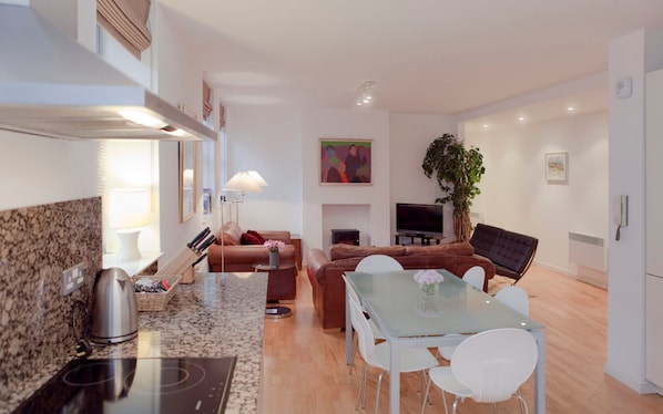 Departamento familiar, 2 habitaciones | Servicio a la habitación