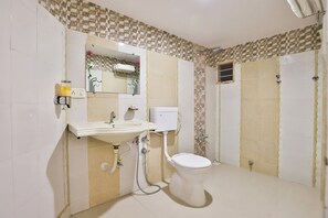 Double or Twin Room | Bathroom | Shower, free toiletries, towels