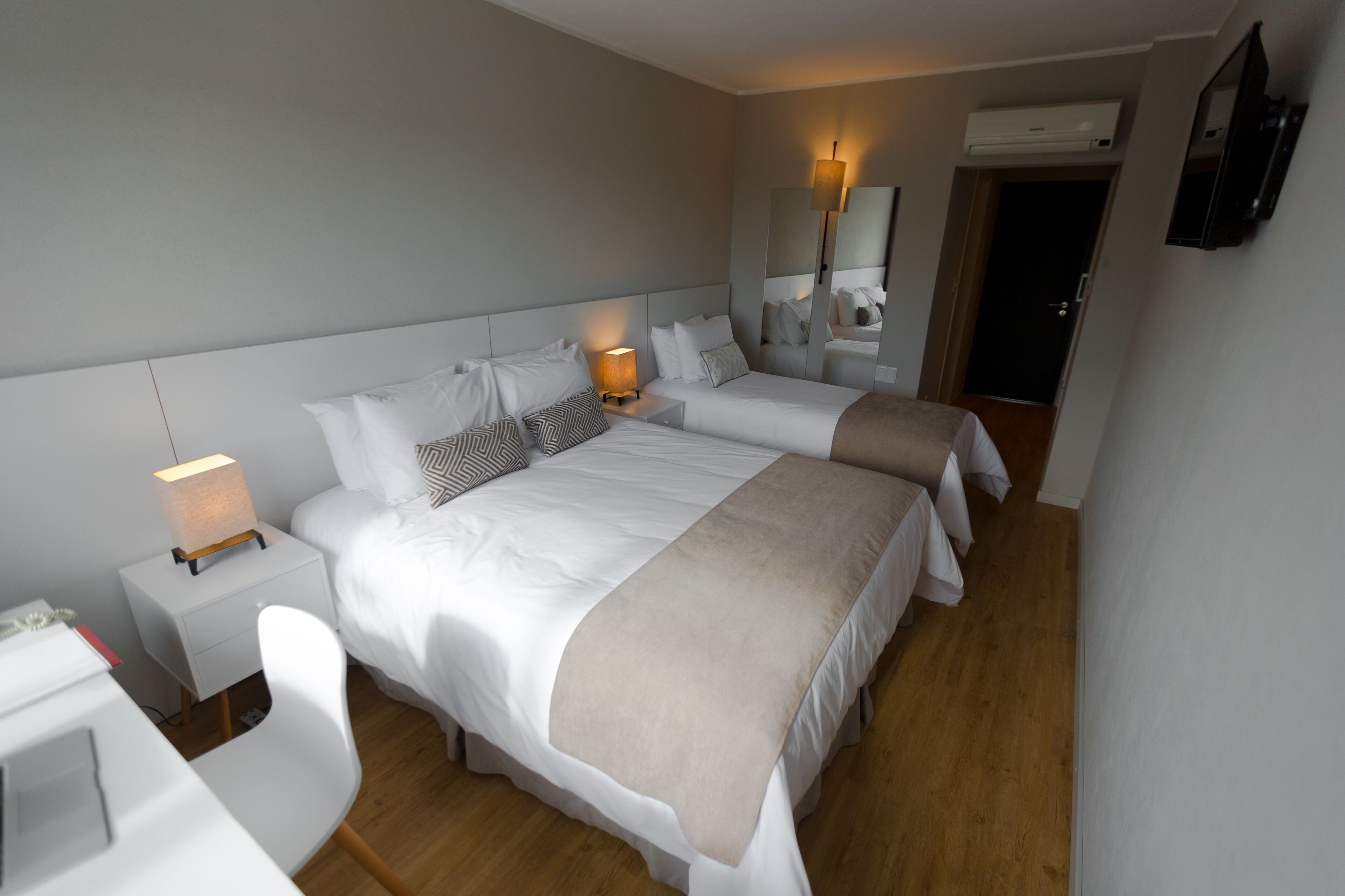 family quadruple room | 1 bedroom, minibar, free wifi, bed sheets