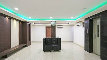 Khu tiếp khách ở sảnh